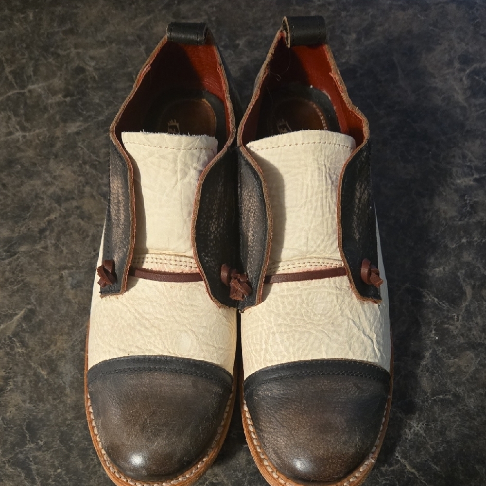 Men's Black and White Leather Shoes - Picture 9 of 9